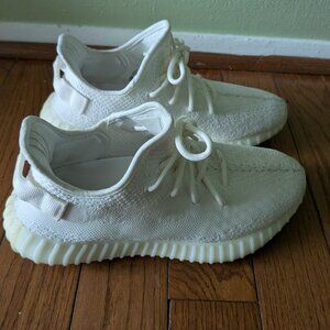 Yeezy Adidas Boost 350 v2 cream white/triple white. (Size 9.5)